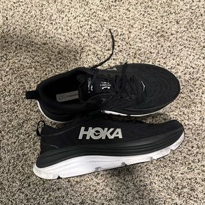 Hoka men shoes gaviota 5 size 11 D almost like brand new